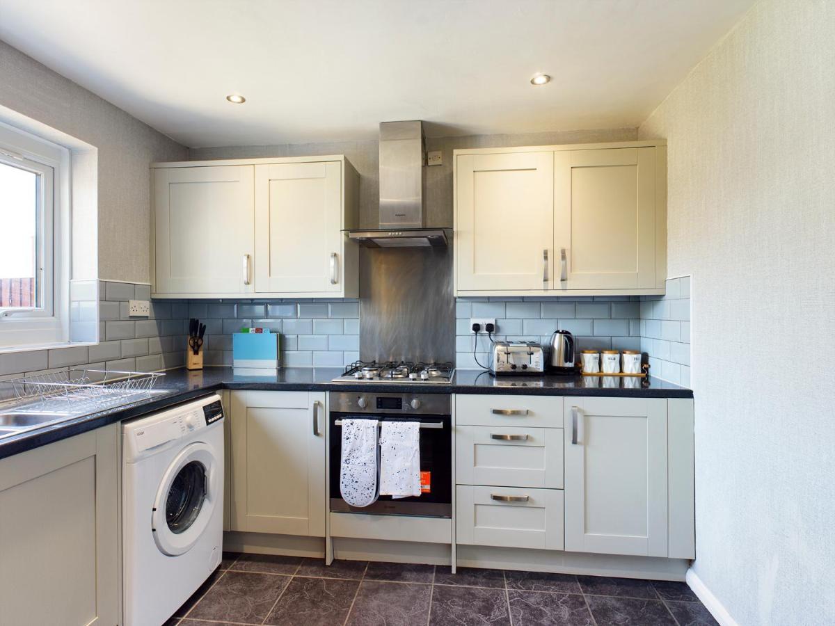 247 Serviced Accommodation In Telford- 3Br House Εξωτερικό φωτογραφία